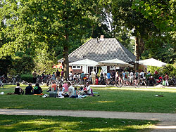 Lese-Café am Rosengarten