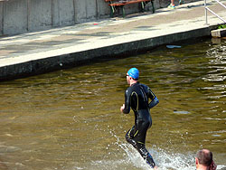 Raus aus dem Wasser, erste von drei Etappen geschafft